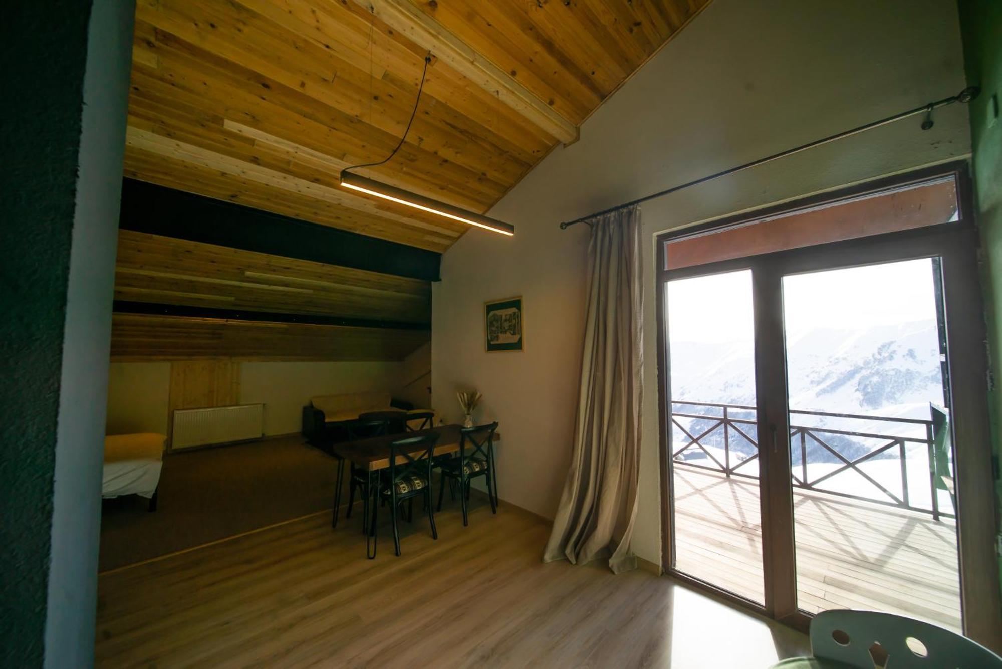 Chalet Papa Basili กูเดาริ ภายนอก รูปภาพ