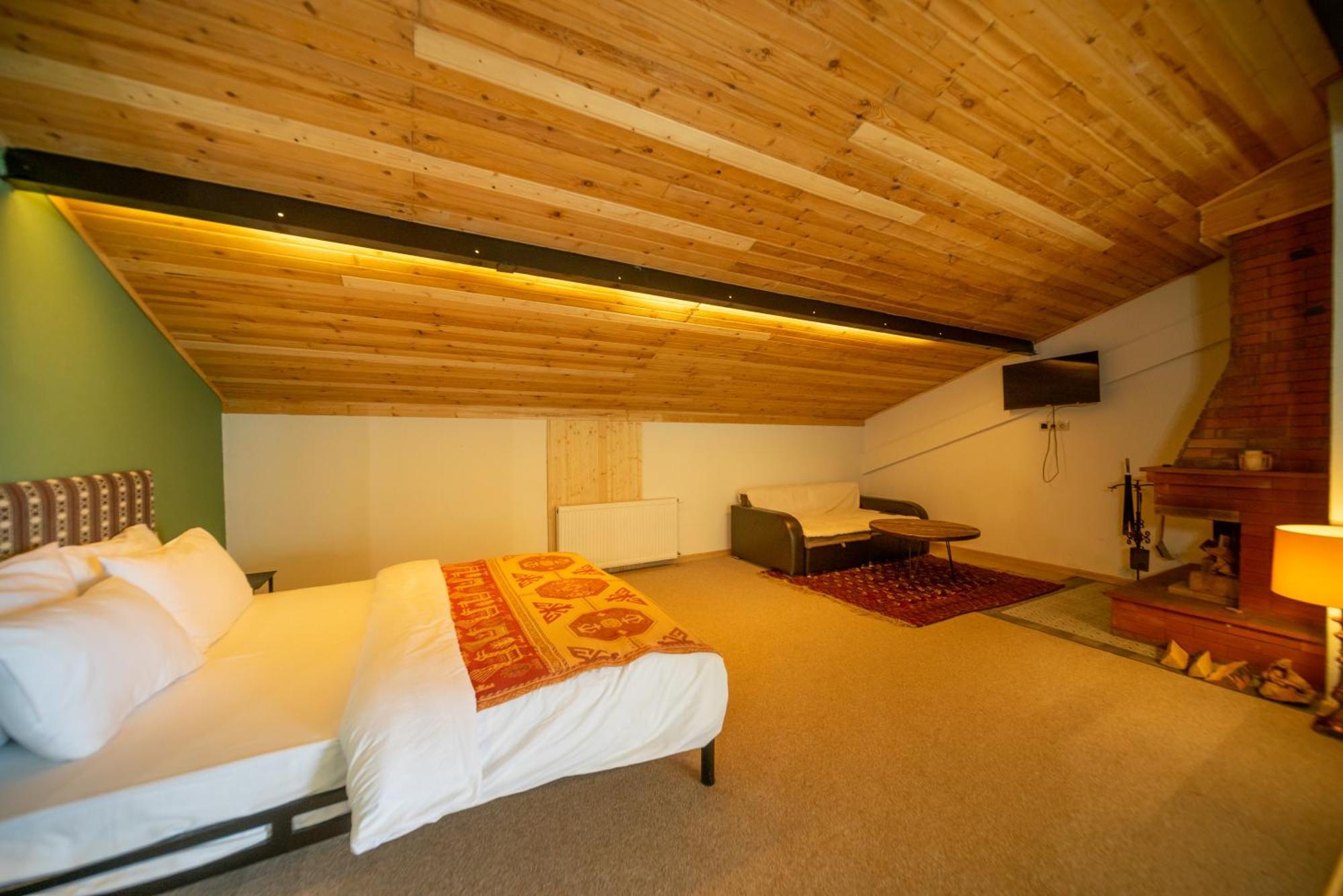 Chalet Papa Basili กูเดาริ ภายนอก รูปภาพ