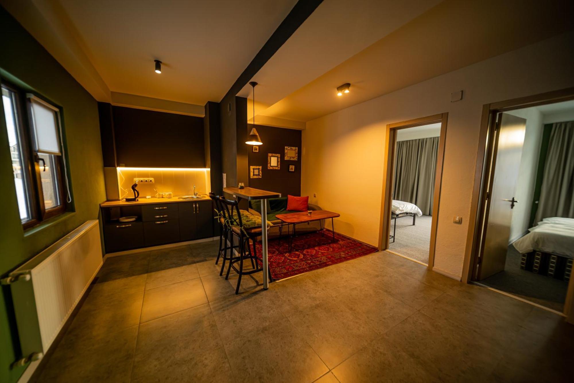 Chalet Papa Basili กูเดาริ ภายนอก รูปภาพ