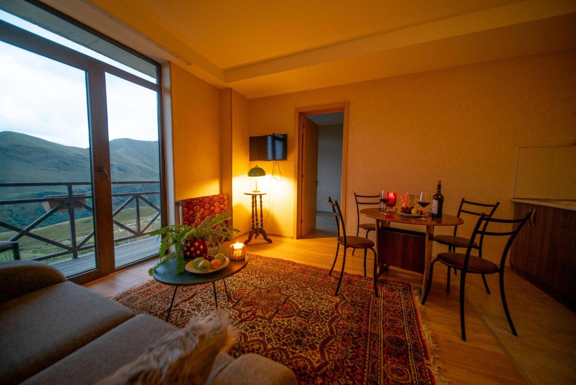 Chalet Papa Basili กูเดาริ ภายนอก รูปภาพ